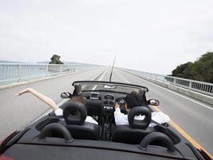 この車があれば移動図書館も可能